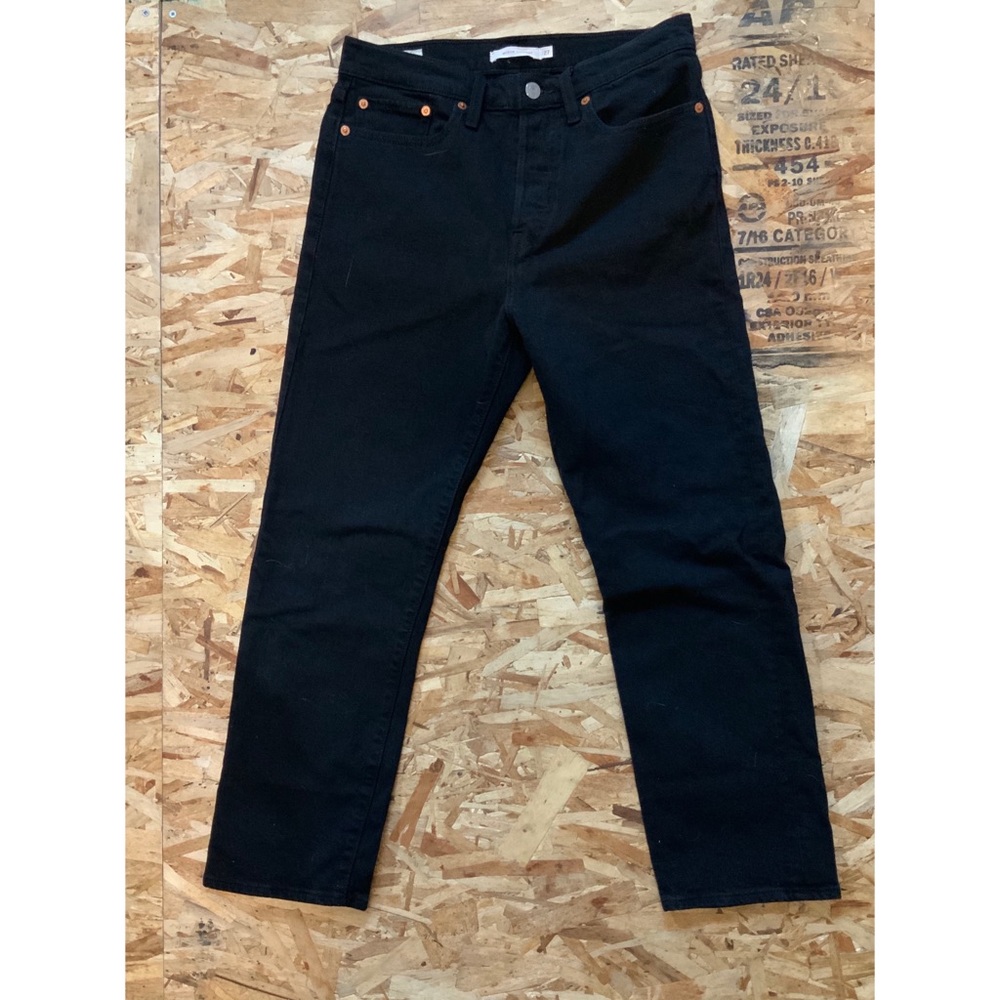 Levi’s Wedgie Straight Jeans in Black Heart